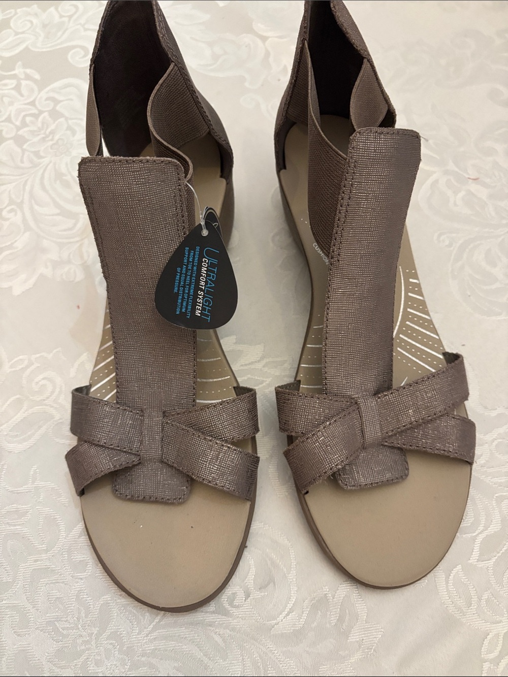 Bass Taupe Metallic Elastic T-Strap Sandals
